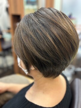 リベーヌプラス 絶壁解消/ひし形/くびれ/斜めバング/60代50代40代/ミセスヘア10C