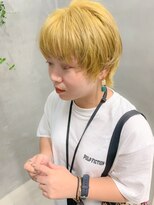 ネオンイエロー、ウルフカット、ショートウルフ、ブリーチ