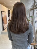 シーモアアンドサンズ(Seymour and Sons) 柔らかベージュ・ふんわりレイヤーカット
