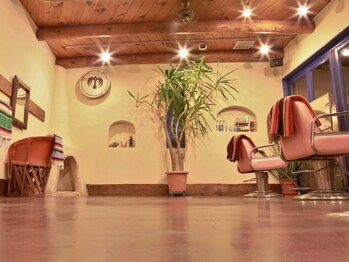 グラマー GLAMOURの写真/ゆったりとした時間が流れる空間で、髪も心も癒されるあなただけのサロンタイムをご提供♪