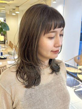 ビーチ(BEACH) ミディアムたっぷりレイヤーオリーブベージュ