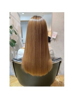 ティエーラ(TIERRA)の写真/扱いにくい髪の悩みに。酸性ストレートでツヤ髪へ導く