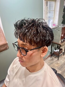スタンドバーバー 柏(STAND BARBER) リバースセンターパート/ニュアンスパーマ/ダウンバング/柏