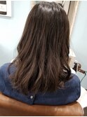 トーンダウンorハイライト！？赤みのないアッシュ系カラー