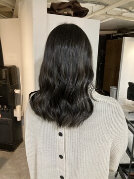 ラフ 難波店(LAFF) #黒髪#ボブルフ#ネビージュ#小顔#ワンレン