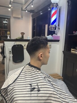 ジールアンドニコ(Zeal & nico.) スキンフェードカット