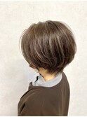 白髪ぼかしハイライト×ショートボブ