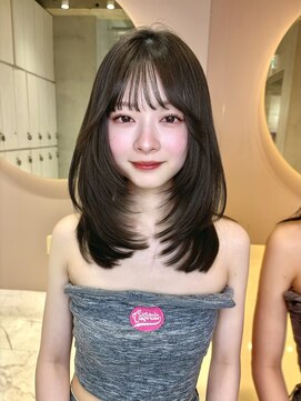 グロー 大宮(GLROW) 韓国 レイヤーカット 顔まわりカット オリーブベージュ