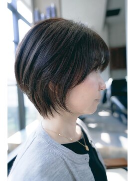 ザシー オモテサンドウ(The C) 大人女性のための「小顔魅せ」顔周りカット　TheC表参道