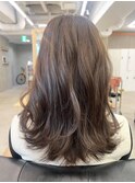 ベージュカラー