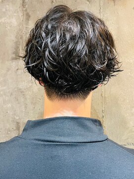 ソレイユ バイ アルフレッド(SOLEIL by alfRed) メンズ マッシュ ゆるめスパイラルパーマ ツーブロック 20代