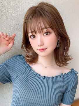 アフロート エル 大阪(AFLOAT L) ミディアムウルフひし形シルエットひし形ボブヨシンモリ