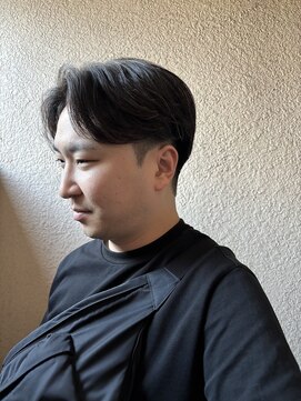 オスマン 御茶ノ水神保町店(Osmann) フェザーパーマグレーブルーカラー刈り上げショートバング