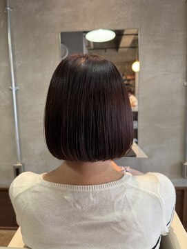 フープ 川越(hoop) 深みピンクブラウンの艶ボブ