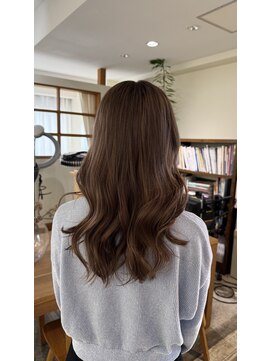 アトリエイトワ(atelier ittowa) 黒髪／クラゲヘアー／オリーブグレー／小顔／ココアベージュ