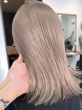 エヴァン(HEVIN) ミルクティーブリーチハイトーン