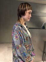 アンフェインド02(UNFEIGNED 02)&nbsp;ワンホンレイヤー/ミルクティーブロンド/ウルフカット/伏見