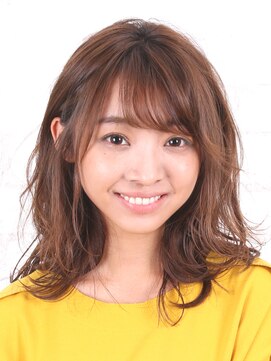 アースコアフュールボーテ 太田店(EARTH coiffure beaute) 小顔効果抜群の斜めバングミディ