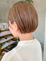 テトヘアー(teto hair) 前下がりボブ、耳掛けボブ、ベージュ、切りっぱなしボブ