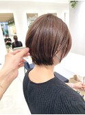 ハイライトカラーピンクベージュ大人かわいいショートボブ