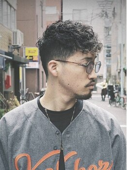 フランクスバーバーリベラルド 横浜(FRANK'S BARBER LIBERALD)の写真/ツイストパーマからスパイラルパーマなど流行スタイルも!大人気バーバーの作る再現性の高いスタイルが好評!