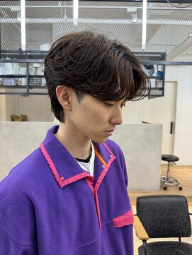 ゼスト リル 新宿(ZEST lill) センターパート カルマパーマ 韓国 ウルフ 新宿