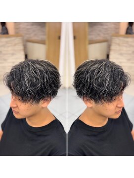 アッシュ 桜木町店(Ash) 横浜メンズホワイトメッシュパーマハイライトセンターパート