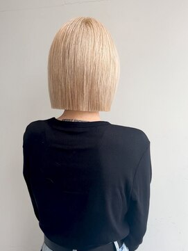 モノリス(MONOLITH.) きりっぱなしBOB × ハイトーンベージュ