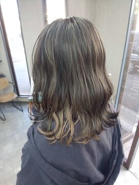 オト(oto) 動きと立体感がでる大人のこなれハイライトカラー ダブルカラー