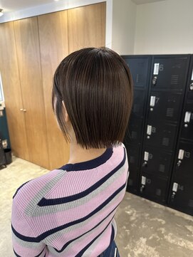 ヘアーブレイス(hair brace) 軽さのあるミニボブ【荒井悠葵】