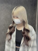 ルフレ 新宿三丁目(Reflet) 【NAKAJI】ホワイトブロンドボルドーインナーカラー