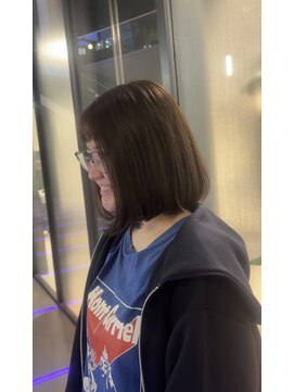 イワイナゴヤ(i i -IWAI NAGOYA-) 個性派☆オン眉ボブ