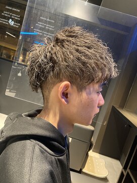 メンズフィール 南森町(MENS FEEL) ランダムパーマ☆韓国マッシュツーブロックショート