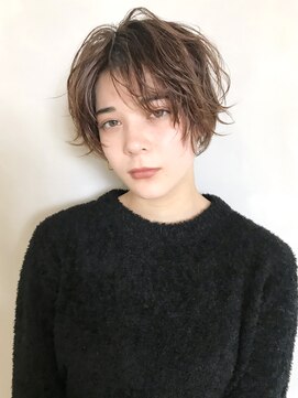 アイティーバイアルバム 藤沢店(IT by ALBUM) 外ハネショート_外ハネボブアッシュブラウンネオウルフ_7038