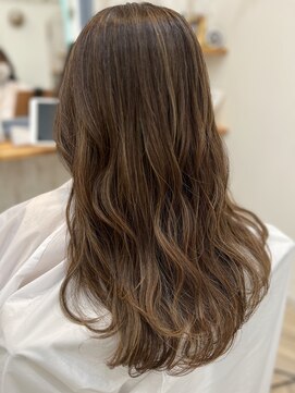 ルヴェール 茜部店(Le Vert) 立体感のあるロングヘア♪