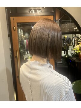 イオエ 元町(ioe) 黒髪/グレーベージュ/レイヤーロング/アッシュカラー/髪質改善