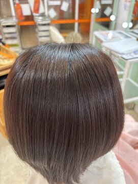 ハッピーオレンジライフサロン アヴァンタージュ Happy Orange Life Salon 40代50代　カラーカット　ショートレイヤー