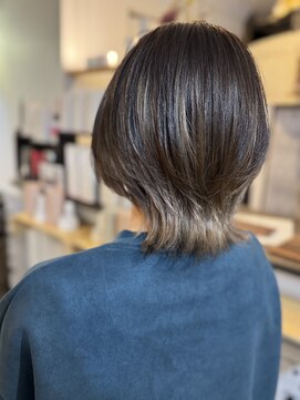 アンスール(Un Seul) ミディアムレイヤー　インナーカラー