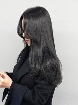 エル バイ アンキシム(elu by AHNKISM) くびれレイヤーカット韓国顔まわりオルチャン心斎橋