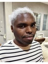 チクロ(ticro)&nbsp;【チクロ】ホワイトヘア　メンズフェード