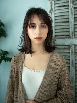 アルバ 津城山店 濡れ感が可愛い切りっぱなしミディアム×アッシュオリーブ