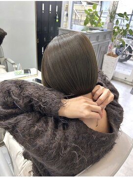 イヴ(I've) オリーブカラー×ミニボブ◎