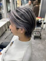 美容室シンプル ウィン(Simple Win)&nbsp;ホワイトシルバーバレイヤージュ