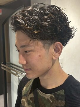 ウェイビーエフティフィフス 横浜西口(WAVEY ft.fifth) 横浜シャドウパーマ緩めスパイラルパーマッシュ強め緩めウルフ