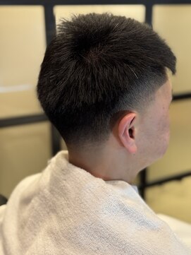 キタセンジュバーバー バイ ティーズ(KITASENJU BARBER by T's) ショートツーブロック