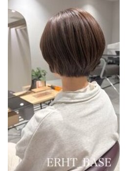 エルトベース(ERHT_BASE)の写真/【白髪ぼかし】高濃度炭酸ケアで叶う透明感。髪質に合わせた似合わせカラーで、艶やかな理想の髪色を創る◎