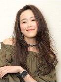 女性らしいゆるふわロング