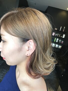 サローネデ アグスティナ バイ サンバンチ(salones de agustina by sanbanchi) インナーカラー外ハネボブ