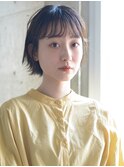 大人かわいい ショートパーマ 大人ガーリー ネイビージュ 黒髪