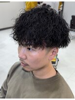 サロン ド ロイ(Salon de Roi) ツイストスパイラルツイスト六甲波巻きパーマツーブロックメンズ